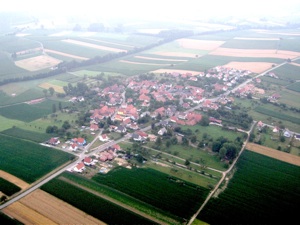 Vue du ciel, Hemerwiller en haut au milieu